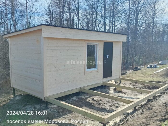 хозблок 3 на 6 в имитации с односкатной крышей фото хозблок 3 на 6 в имитации с односкатной крышей фото